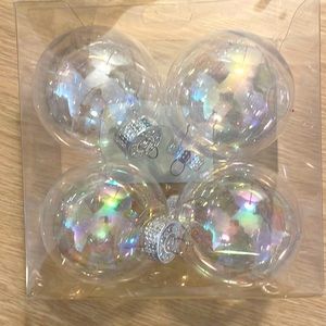 Iridescent Plastic Ornaments 4 pieces they really sparkle and they are 3.27”